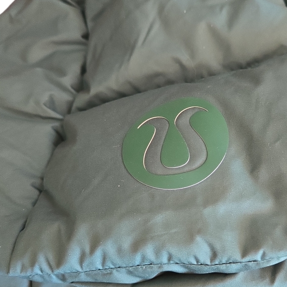 Lululemon Wunder Puff Jacket green size 10. - Picture 4 of 9